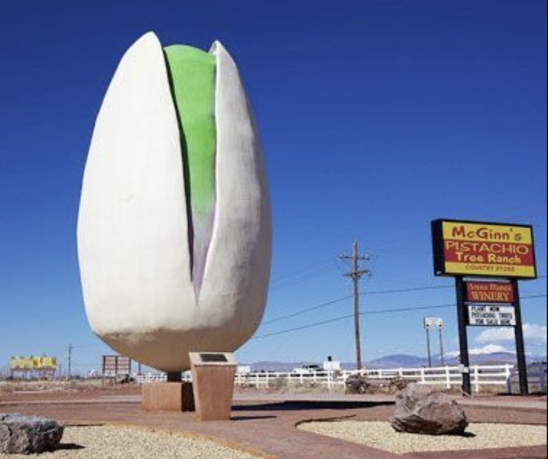 American Statues & Monuments That Can Only Exist Here